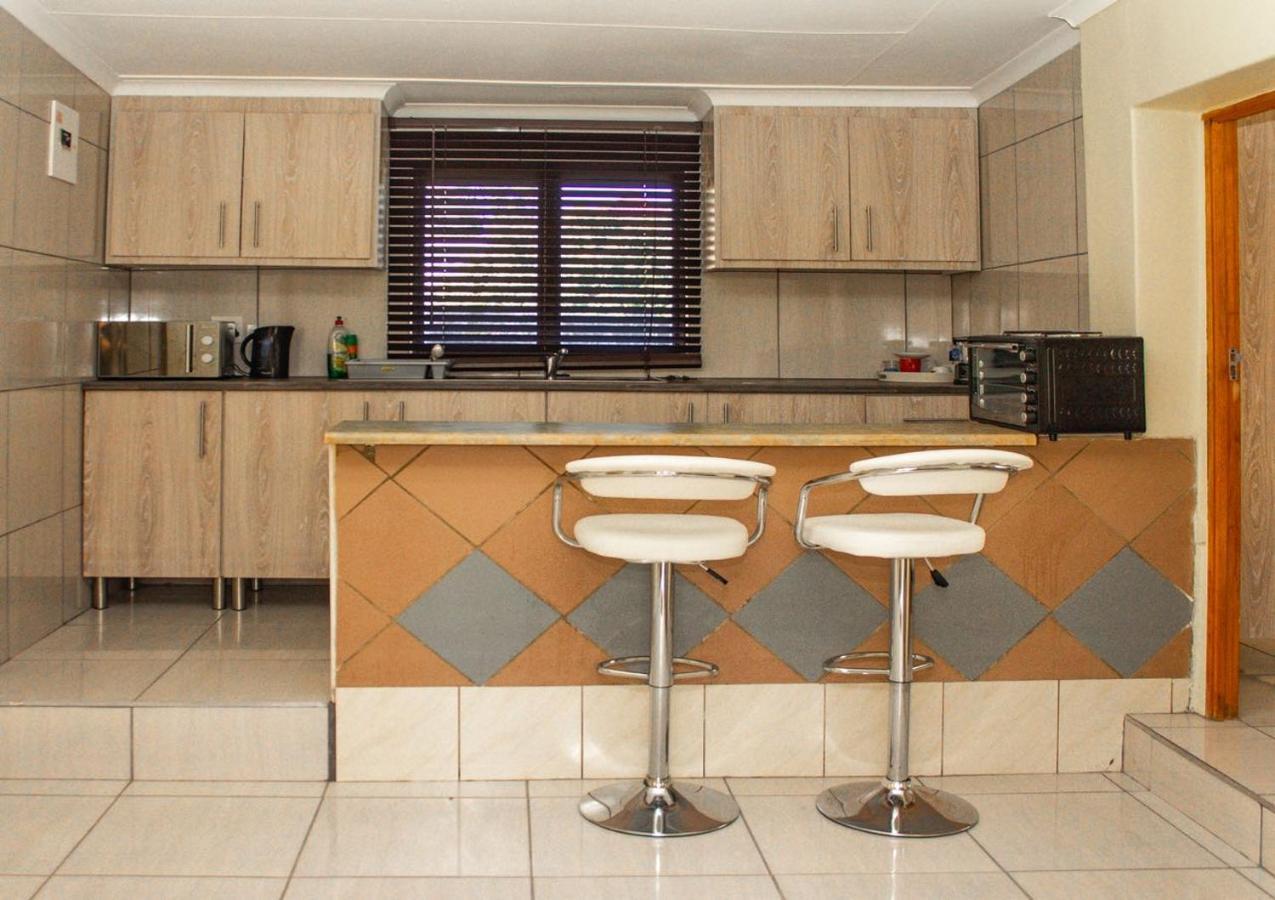 15 @ Porter Guesthouse Port Shepstone Luaran gambar